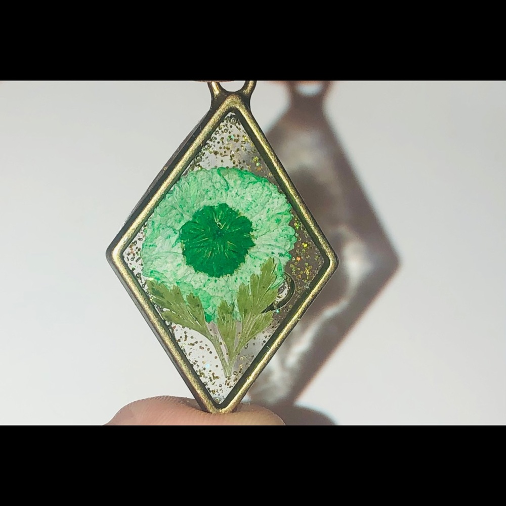 2 for $20 Handmade UV Resin dried flower pendant